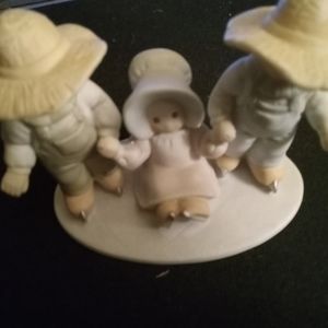 Vintage 1990 Circle Of Friends Love Lifted Me by Masterpiece Amish Country kids